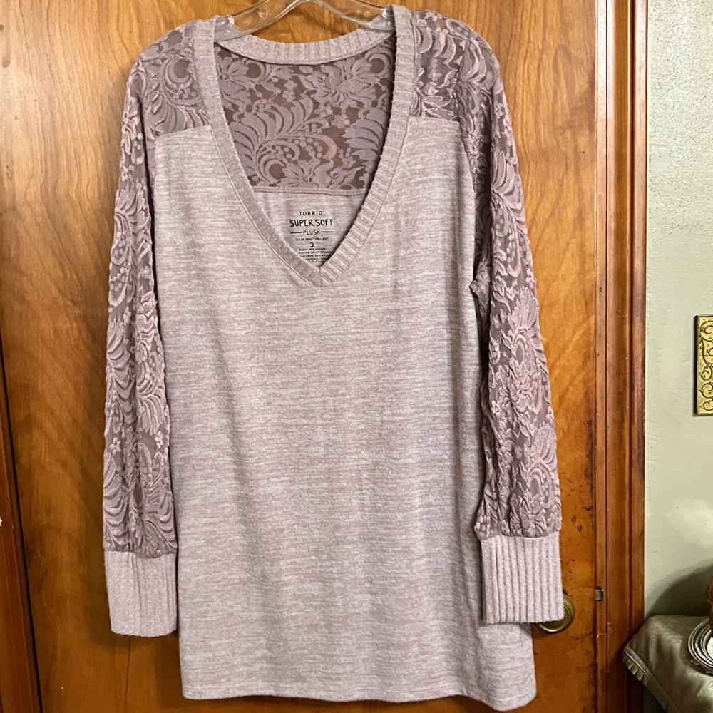 torrid Lace-Sleeve V-Neck Sweater in Mauve